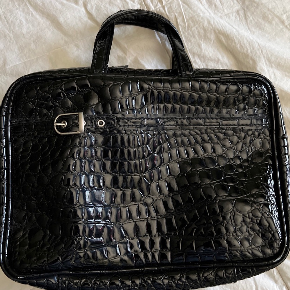 Elegant Black Crocodile-Embossed Cosmetic /toiletries Bag